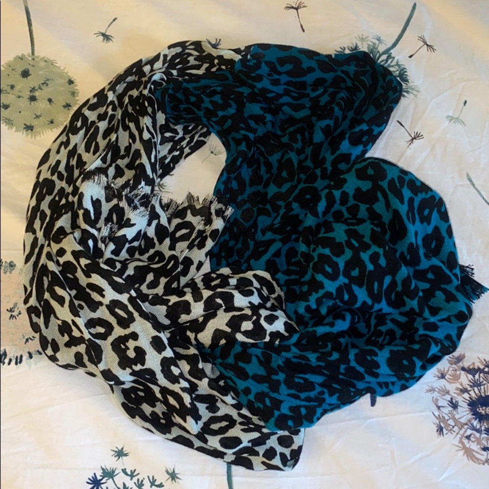 Cashmere blend scarf